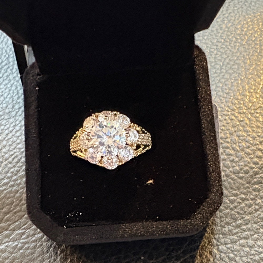 Stunning 14kt Plated Gold 2 Ct Simulated Diamonds Luxury Ring